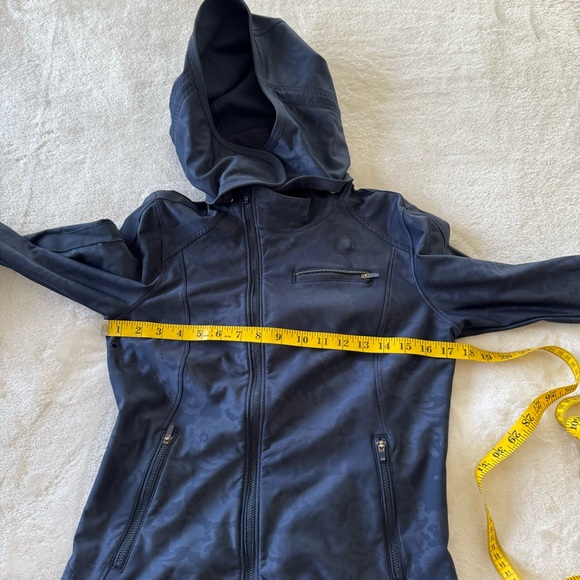 Lululemon Keep It Up Jacket Laceoflage Embossed Inkwell / Inkwell - Picture 15 of 16